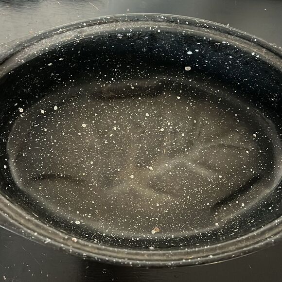 Small Enamelware Roaster black /white specs - Picture 7 of 12